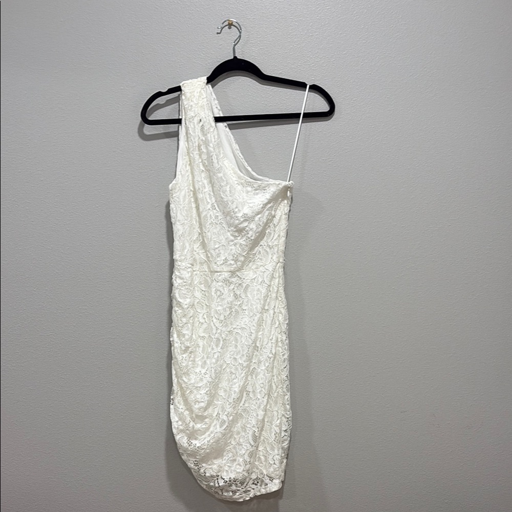 Elegant White Lace One-Shoulder Dress
